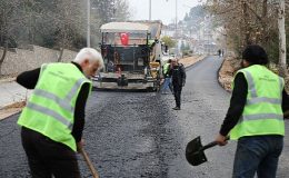 Muğla Büyükşehir Belediyesi,  Kavaklıdere Turgut Özal Bulvarında birinci kat sıcak asfalt çalışmalarını tamamladı