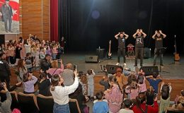 Gebze'de çocuklar Onur Erol ile coştu