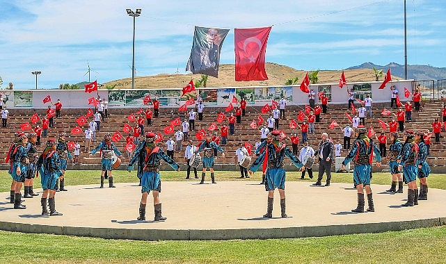 Menemen Belediyesi  &apos;Zeybek' oynayacak, ustalar &apos;Çömlek' yapacak