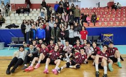 Yeni Kurulan Gölcük Belediyespor Erkek Voleybol Takımı İlk Maçında Galip