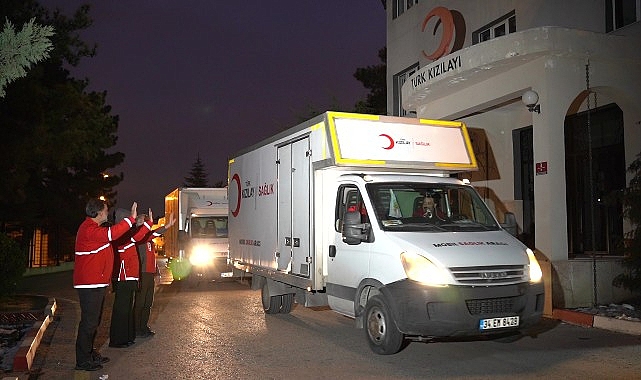 Kızılay Deprem Bölgesindeki Sağlık Hizmetlerini Takviye Ediyor