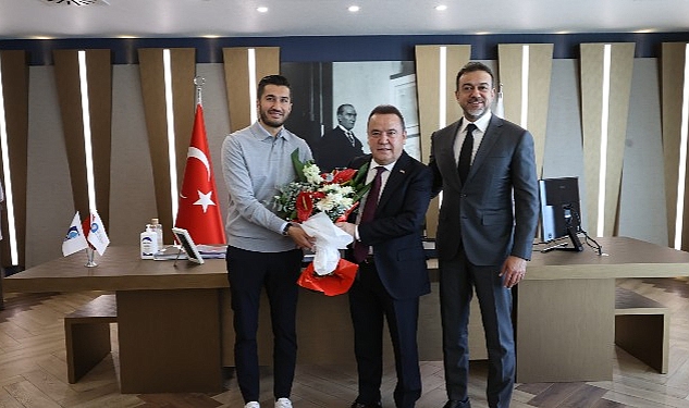 Antalyaspor'un yeni başkanı Sabri Gülel'den Başkan Böcek'e ziyaret