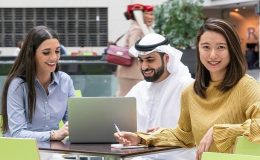 Emirates, 2023 Dünya Kadınlar Günü'nde eşitliği benimse temasına odaklanıyor