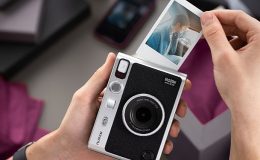 Fujifilm instax'ın yeni modelleri Anneler Günü'nün favori hediyesi olacak