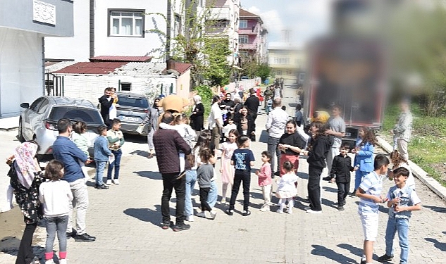 Kartepeli Çocuklar Ramazan Bayramı Hediyesi