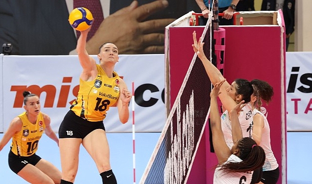 VakıfBank, normal sezonu galibiyetle kapattı