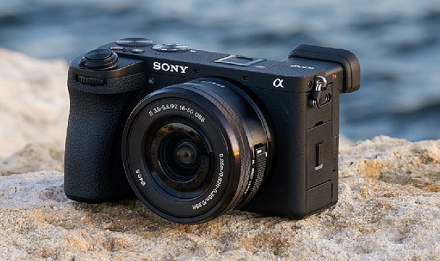 Sony Şimdiye Kadarki En Gelişmiş APS-C Kamerası A6700'ü ve Çok Yönlü Kompakt Shotgun Mikrofon ECM-M1'yi Kullanıcılarla Buluşturuyor.