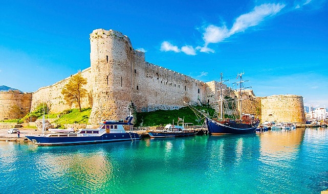 2 gün izin al, 5 gün tatil yap! | Enuygun açıkladı: 30 Ağustos tatili için Kaş'ta otel fiyatları 850 TL'den başlıyor