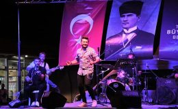 Aydın Büyükşehir Belediyesi'nden Çeçtepe'de Muhteşem Konser