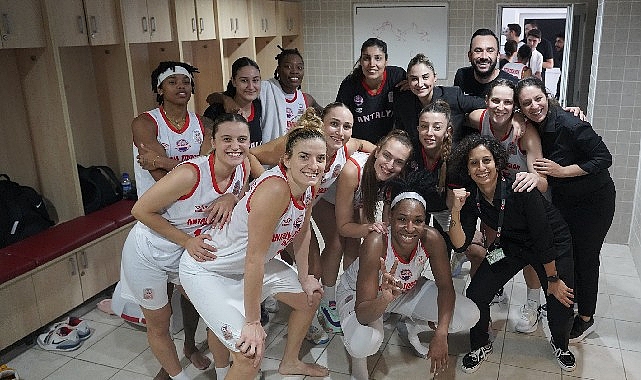 Antalya Büyükşehir Belediye Kadın Basketbol Takımı, Beşiktaş'ı Yenerek Liderliğe Yükseldi