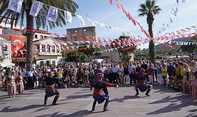 Çeşme Festivali “Akdeniz" temasıyla büyük bir coşkuyla başladı