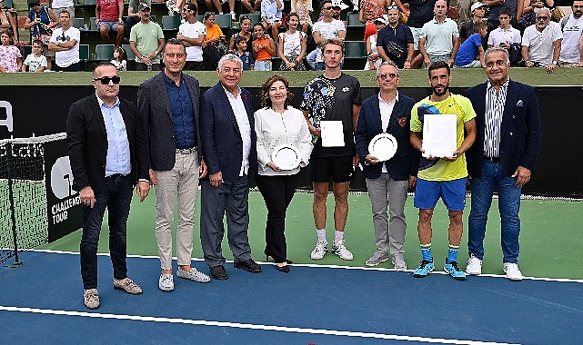 İstanbul Challenger 75. TED Open Uluslararası Tenis Turnuvası'nda şampiyon Damir Dzumhur