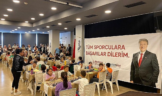 Cumhuriyet'in 100. Yılında Bornova'da satranç heyecanı