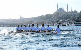 Genç sporcular Cumhuriyet'in 100. Yılında dostluk için 10. kez kürek çekti