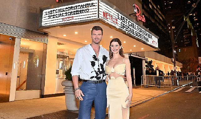 Başrollerini Kıvanç Tatlıtuğ ve Beren Saat'in paylaştığı yeni Netflix filmi İstanbul İçin Son Çağrı'nın özel gösterimi New York'ta gerçekleşti