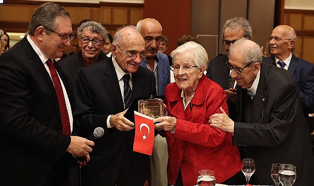 Nilüfer'de Okuma Kültürüne verilen katkı ödüllendirildi