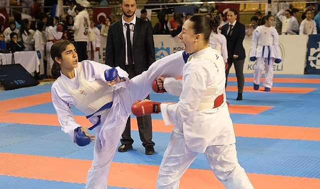 &apos;Sporun Başkenti Kocaeli'de karate coşkusu